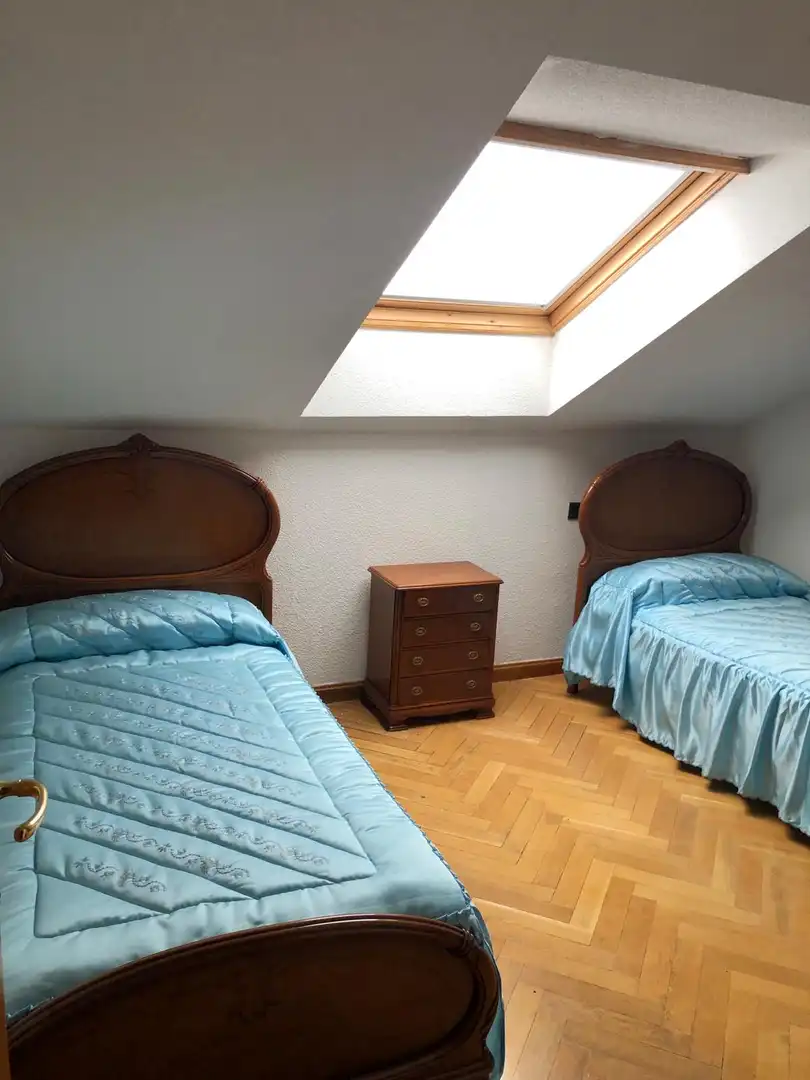 Habitación de Dúplex en venta en Arévalo con Parquet, Amueblado y Horno
