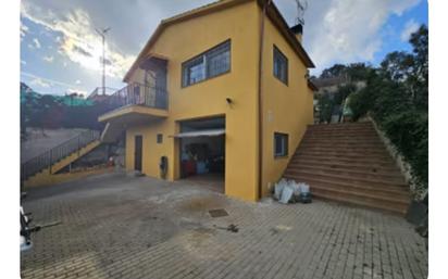 Exterior view of House or chalet for sale in Vallgorguina  with Private garden and Storage room