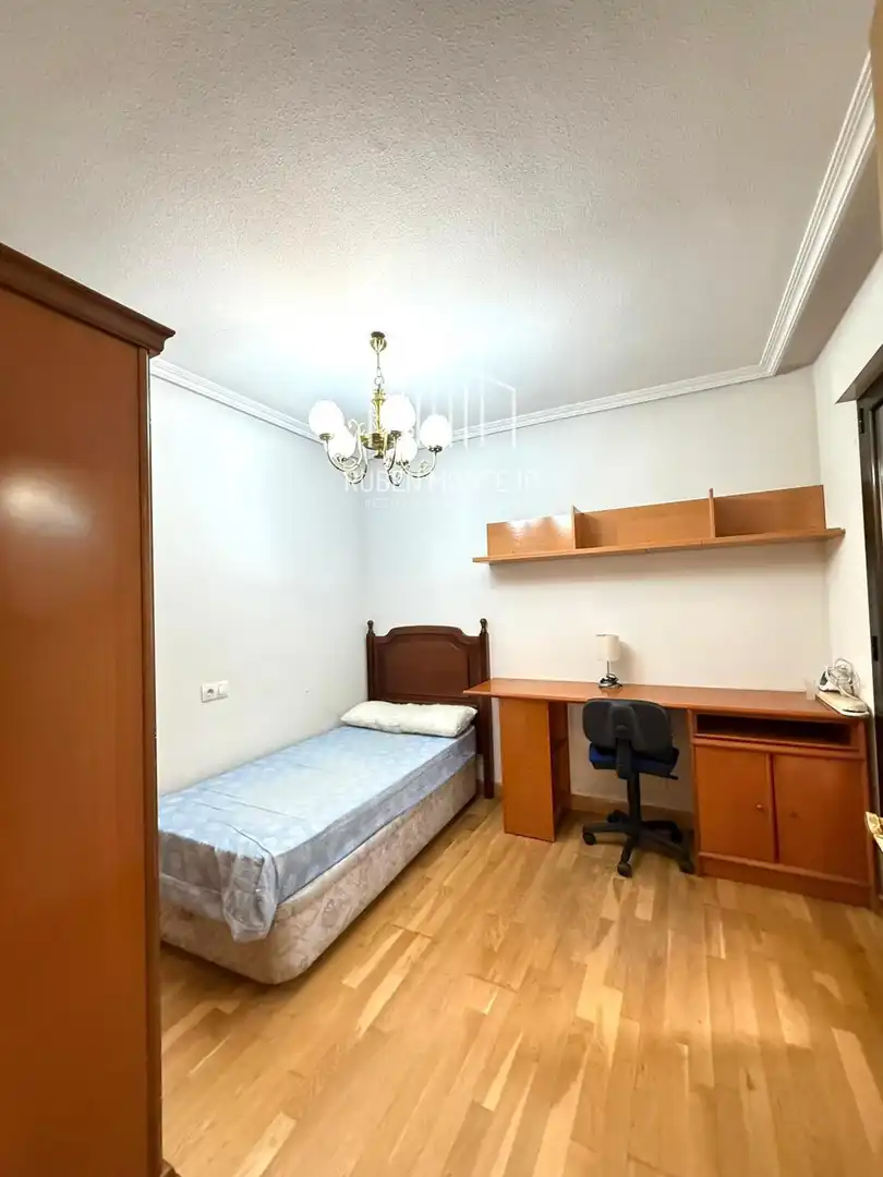 Bedroom of Flat for rent in Salamanca  with Heating, Terrace and Furnished