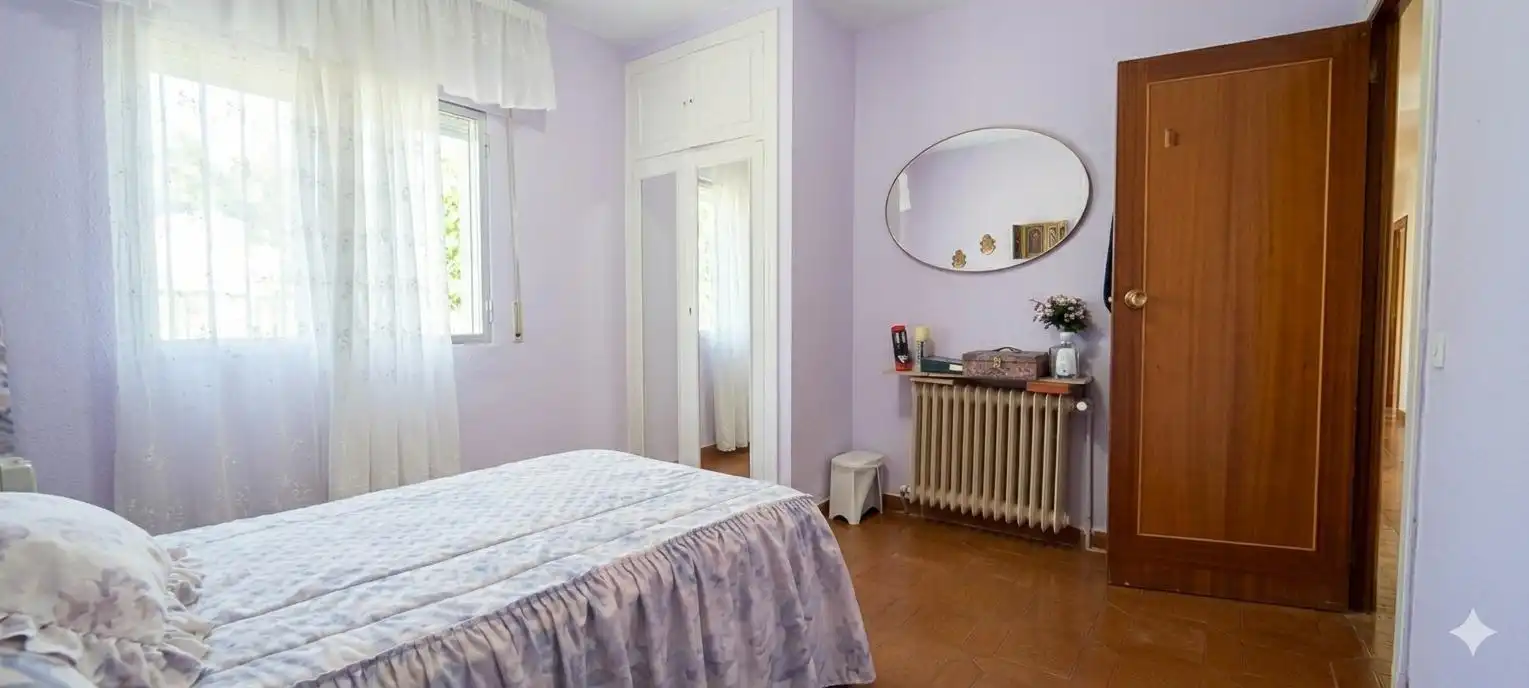 Schlafzimmer von Haus oder Chalet zum Verkauf in Moralzarzal mit Heizung, Privatgarten und Terrasse
