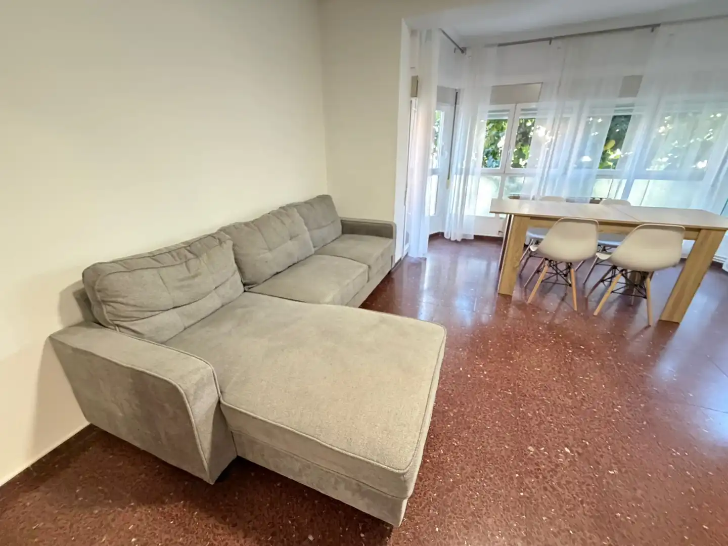 Flat for rent in Gran Passeig de Ronda, Instituts - Universitat