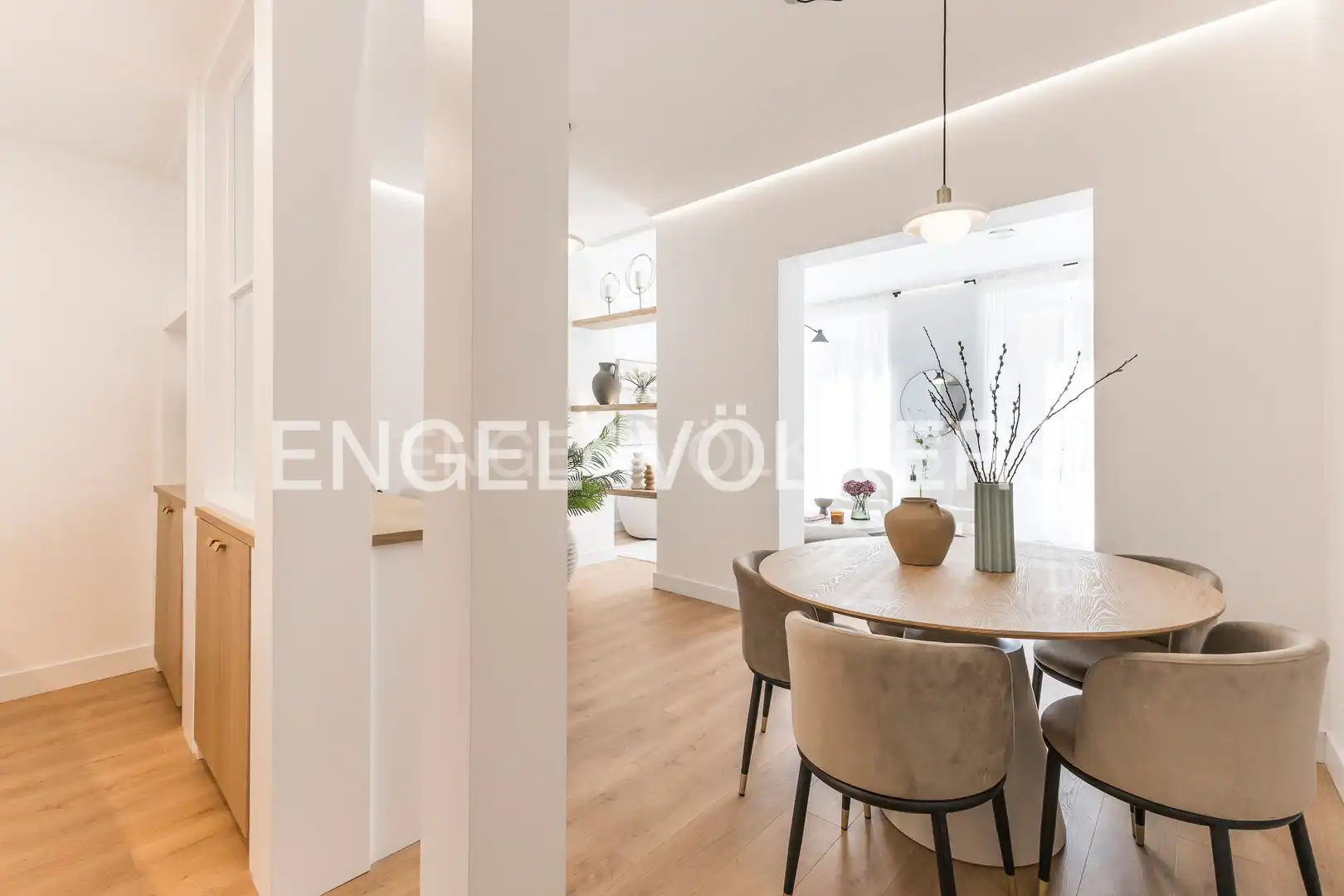 Dining room of Flat for sale in Madrid  with Air Conditioner, Heating and Balcony