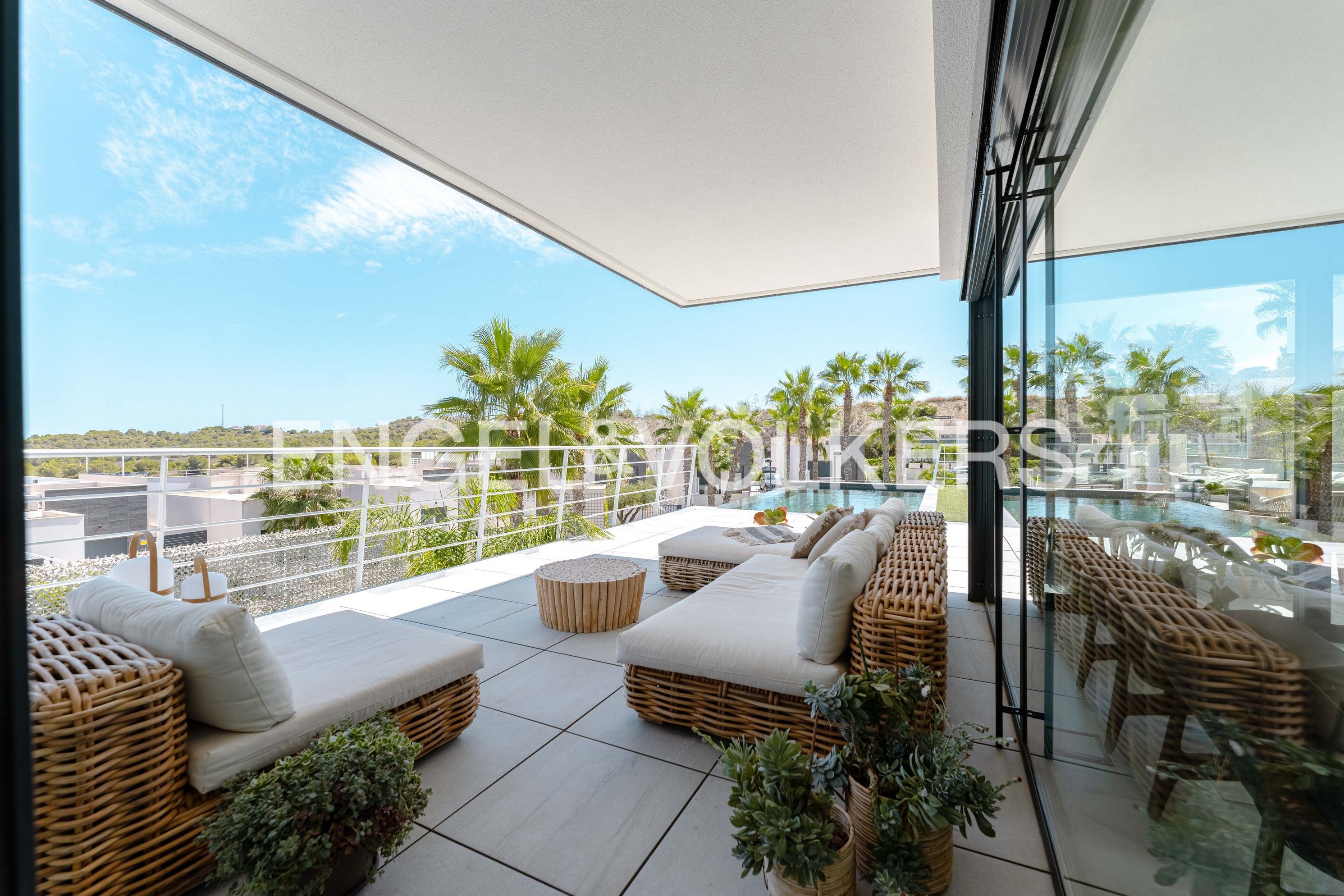 Terrassa de Finca rústica en venda en San Miguel de Salinas amb Aire condicionat, Calefacció i Jardí privat