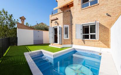 Piscina de Casa adosada en venda en Godella amb Aire condicionat, Terrassa i Piscina