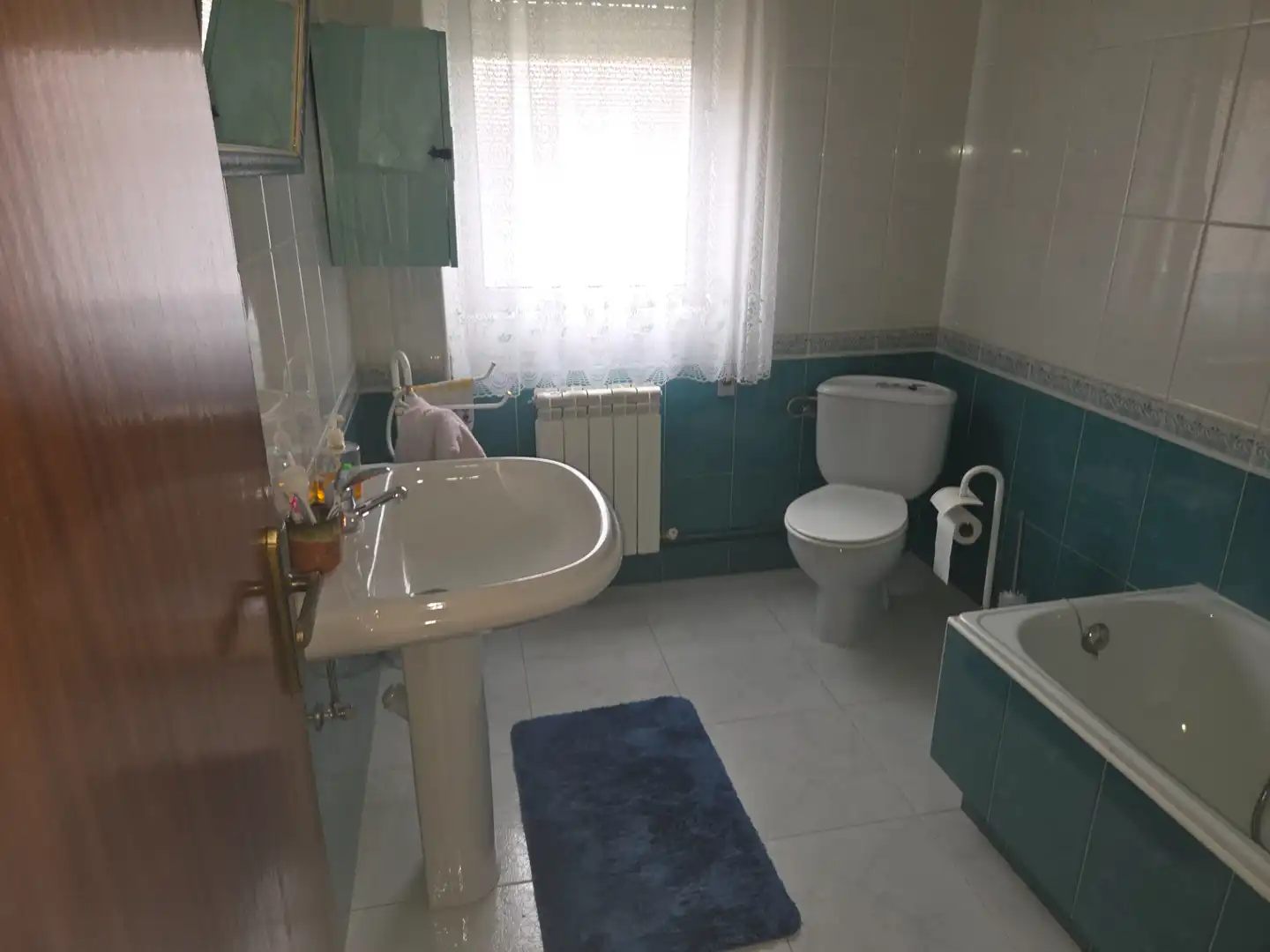 Bathroom of Houses for sale in Meneses de Campos  with Heating, Parquet flooring and Furnished