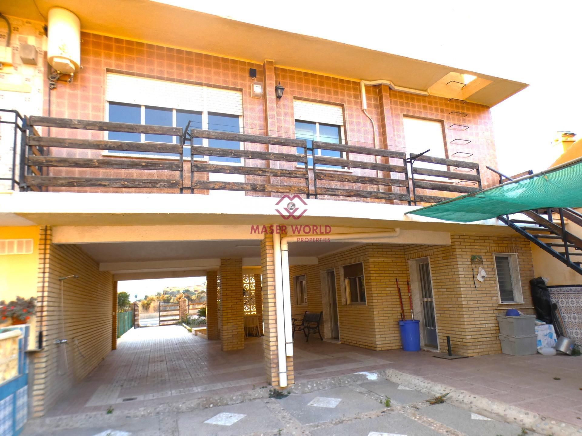 Vista exterior de Casa o xalet en venda en Cartagena amb Aire condicionat, Jardí privat i Balcó