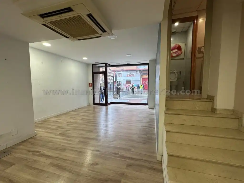Local comercial en alquiler en Avenida de la Paz, imagen 7