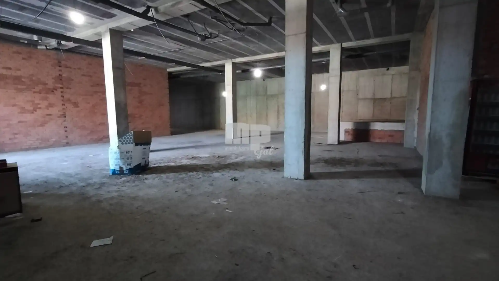 Local commercial à louer à Rúa Lino Troncoso, imagen 3