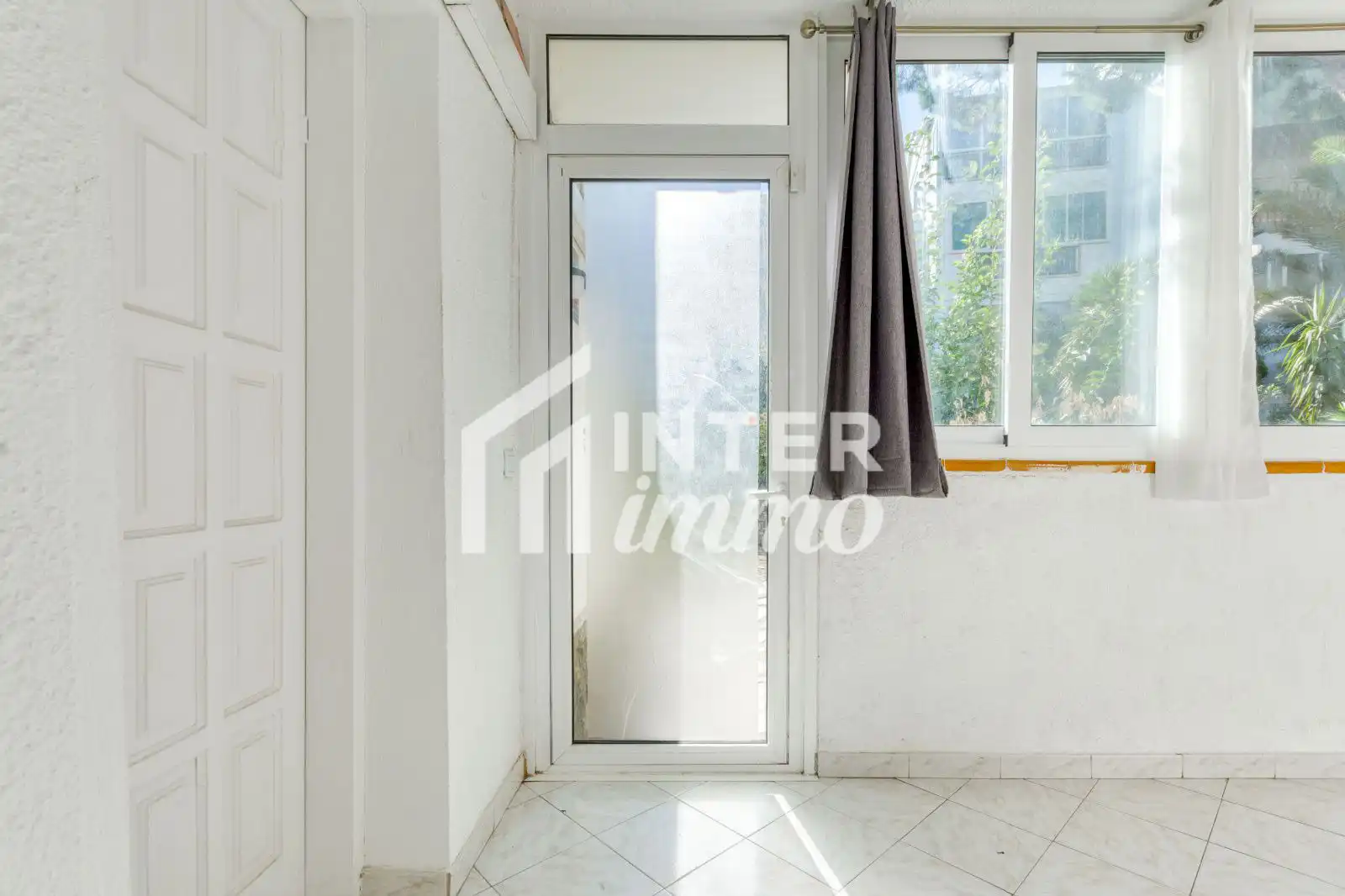 Mini appartamento con piscina in vendita a Calle Josep Carner 8, imagen 3