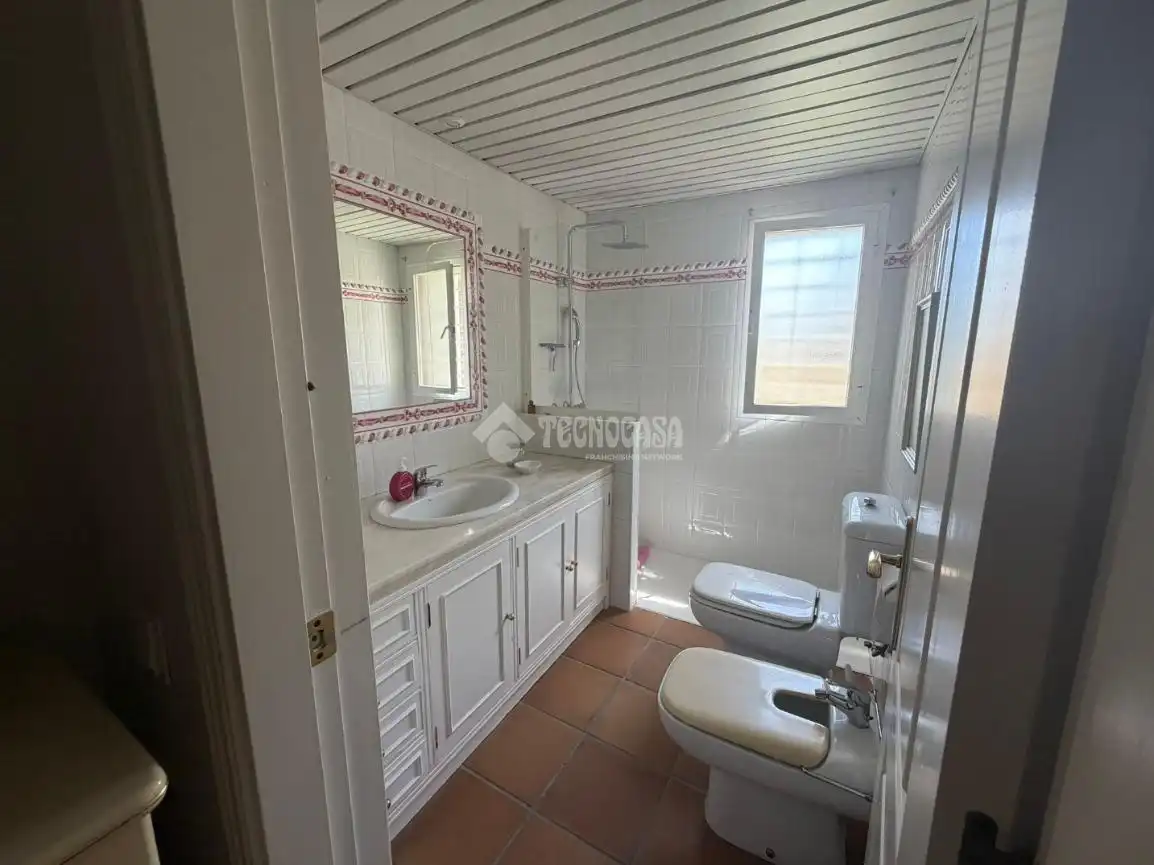 Baño de Casa o chalet en venta en Badajoz con Aire acondicionado, Jardín privado y Piscina