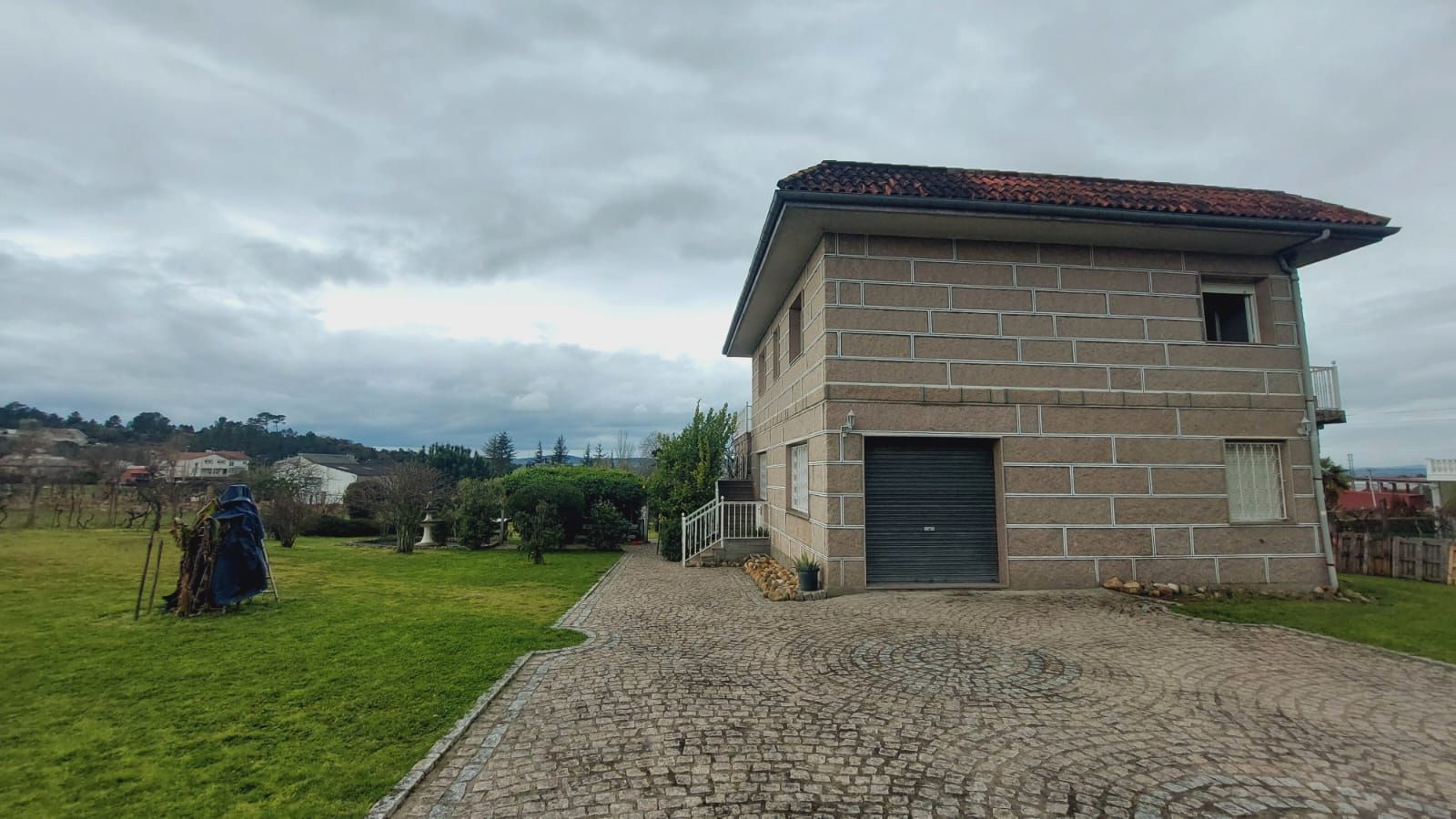 Exterior view of House or chalet for sale in Ourense Capital   with Heating, Private garden and Terrace