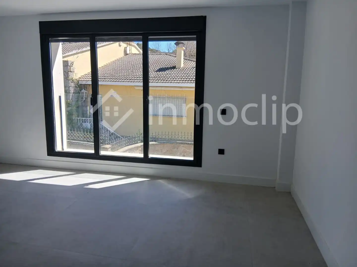 Sala d'estar de Casa o xalet en venda en Villamayor amb Calefacció, Jardí privat i Terrassa