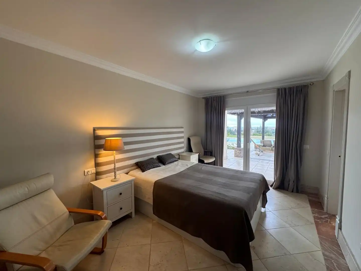 Detached house with pool for sale in Selwo, imagen 24