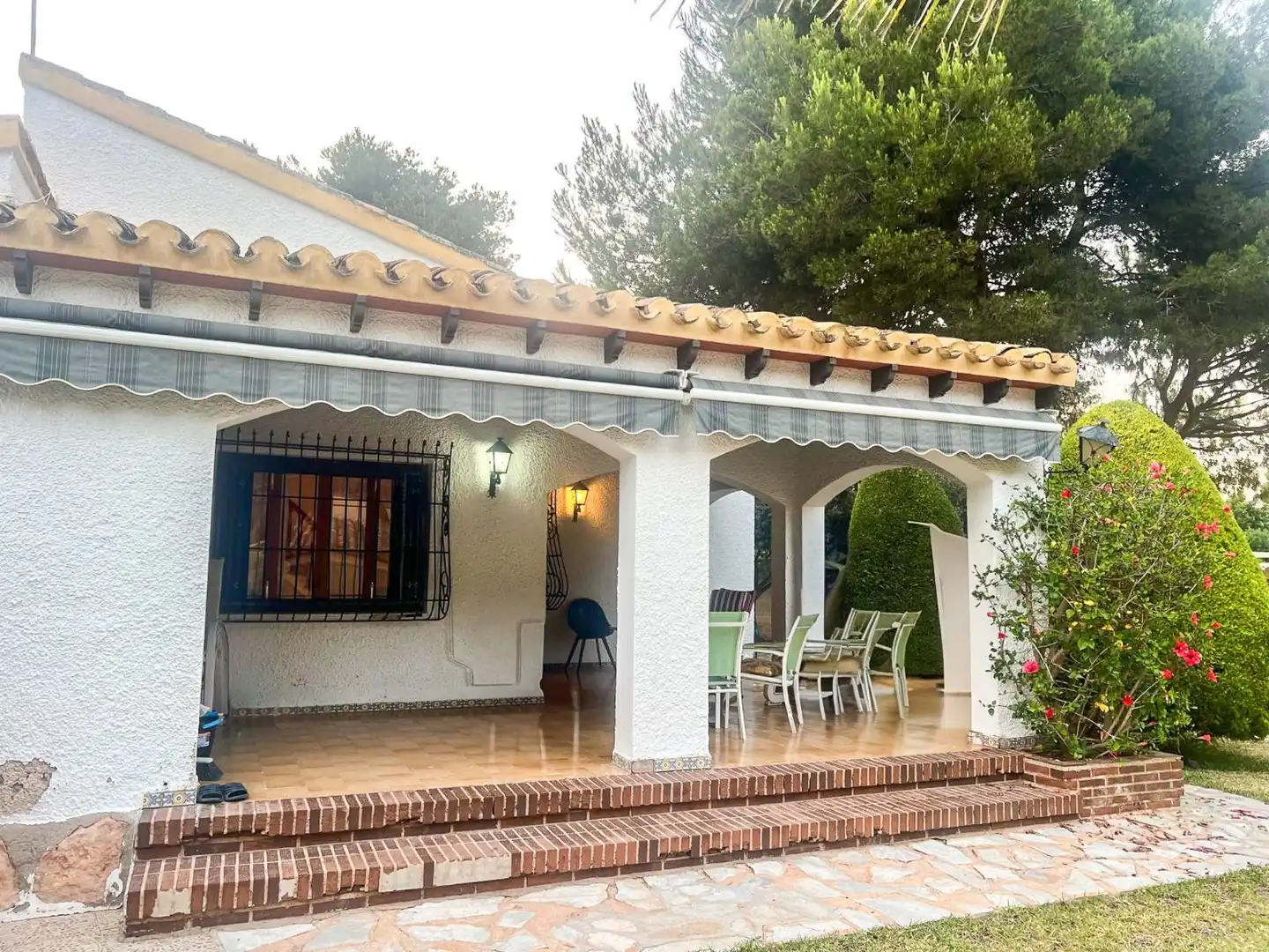 Villa mit Pool zum Verkauf in Calle C. Carabela 16