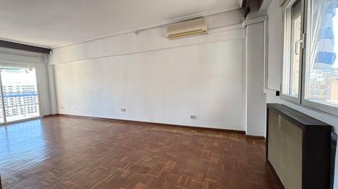 Photo 3 of Flat to rent in Calle de Sangenjo, La Paz, Madrid