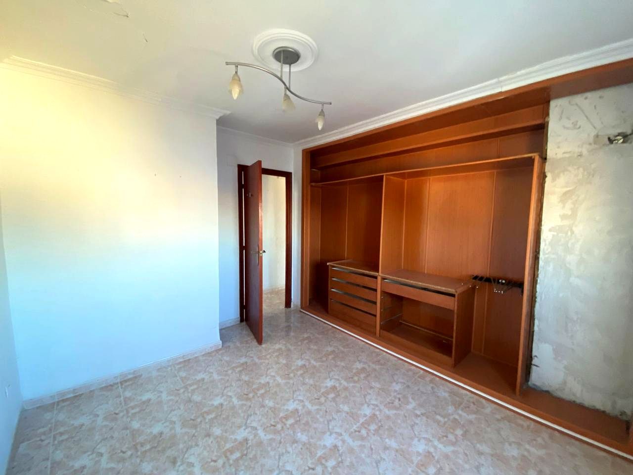 Dormitori de Pis en venda en Dos Hermanas amb Terrassa