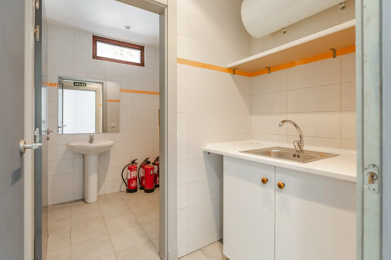Bathroom of Commercial properties for sale in Zizur Mayor / Zizur Nagusia