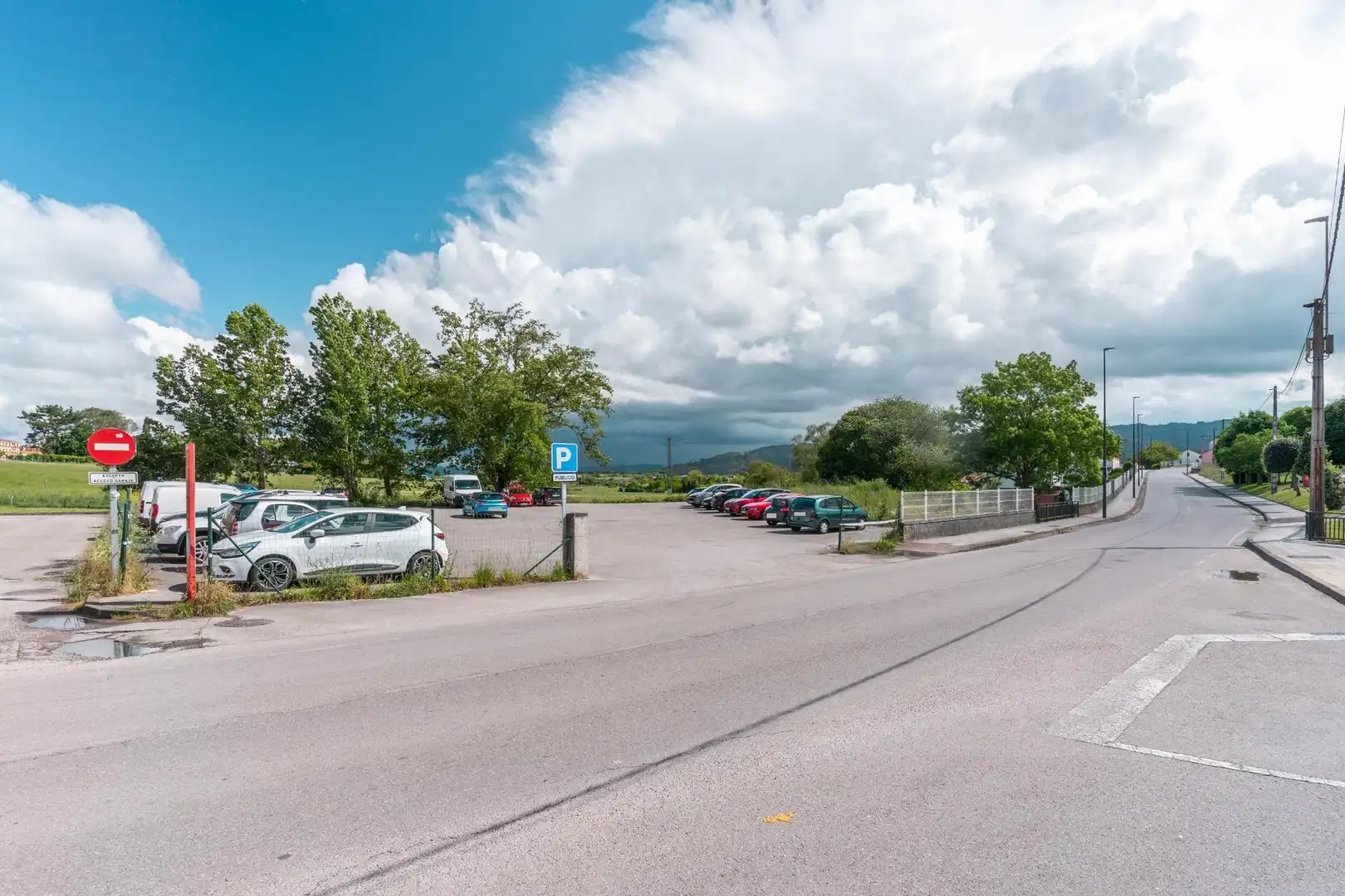 Parking de Piso en venta en Llanera con Calefacción, Trastero y Amueblado