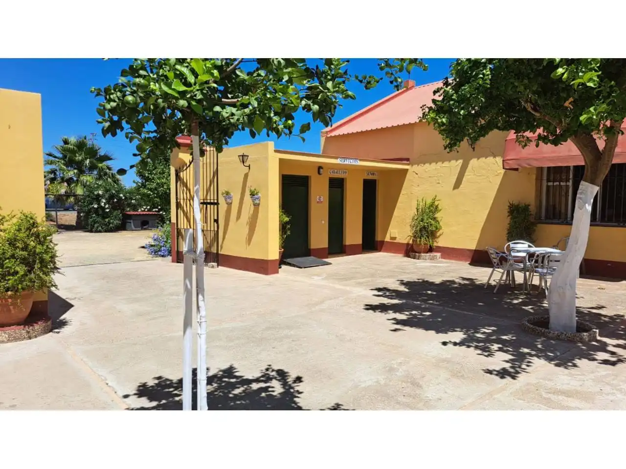 Casa rústica amb jardí en venda a Carretera Burguillos 1, imagen 6