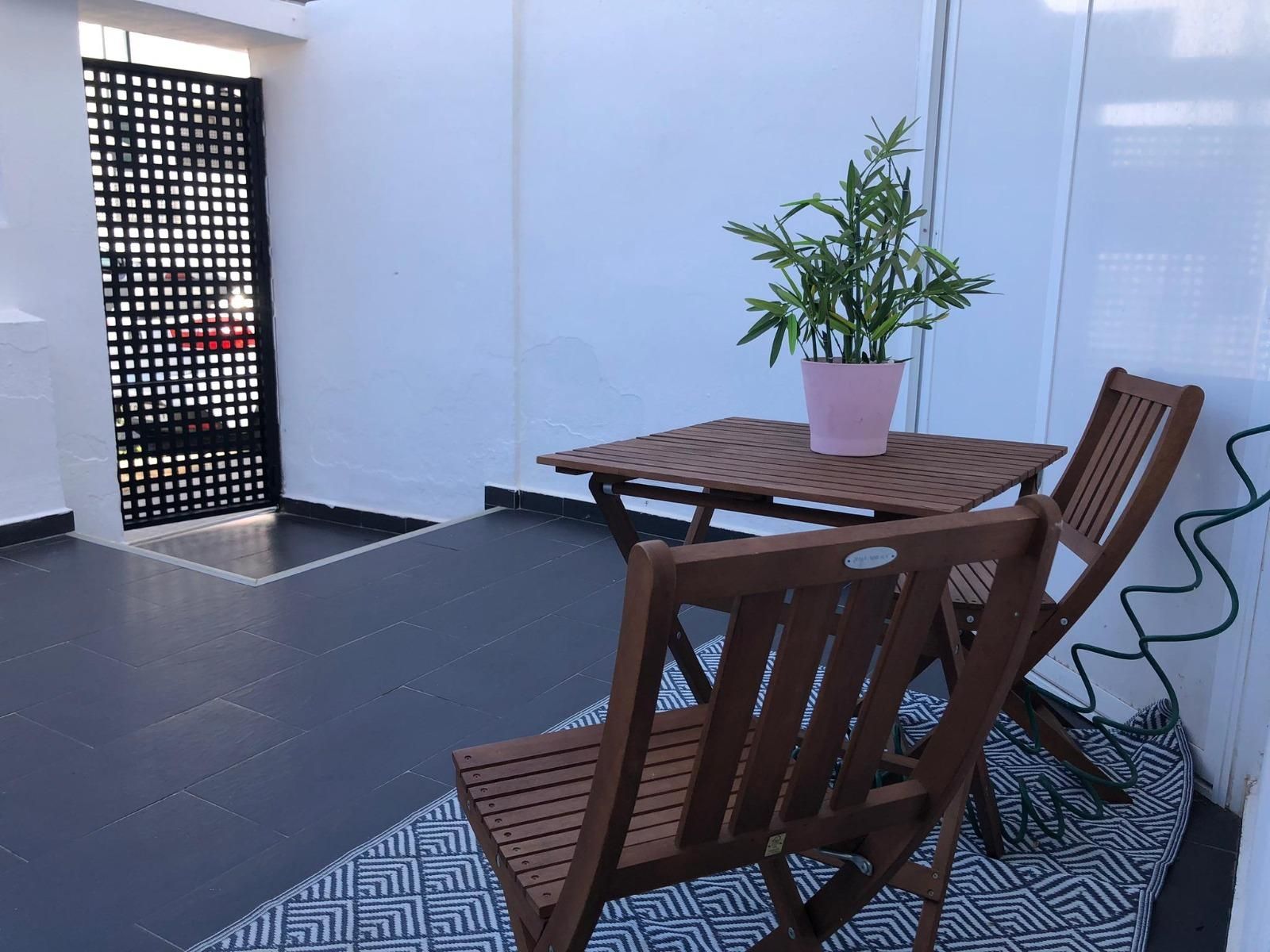 Terrace of Single-family semi-detached for sale in Algeciras