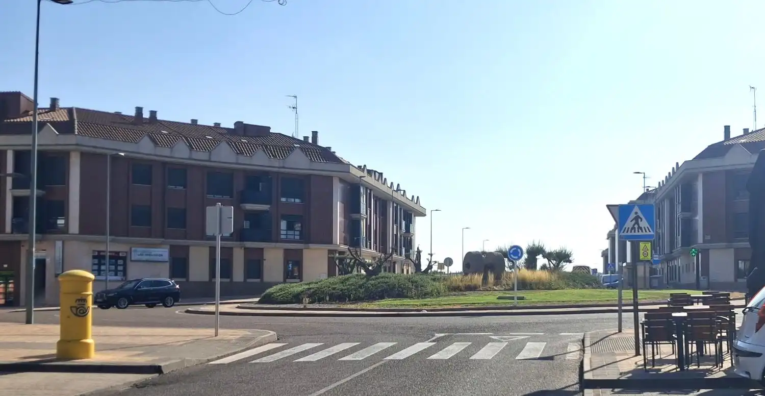Vista exterior de Dúplex en venda en Arroyo de la Encomienda amb Calefacció, Parquet i Terrassa