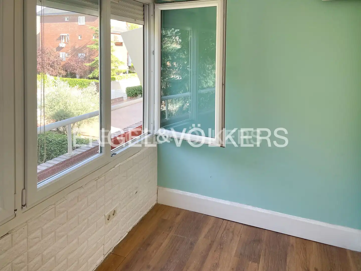 Balcony of Flat for rent in Madrid  with Air Conditioner, Heating and Private garden