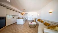 Sala d'estar de Àtic en venda en  Madrid Capital amb Terrassa i Traster
