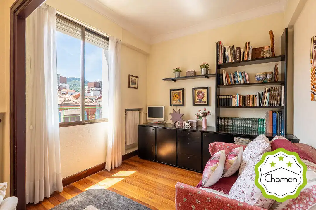 Living room of Flat for sale in Bilbao   with Heating and Balcony