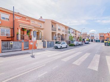 Adosado con piscina en venta en Camino Camino Gabia