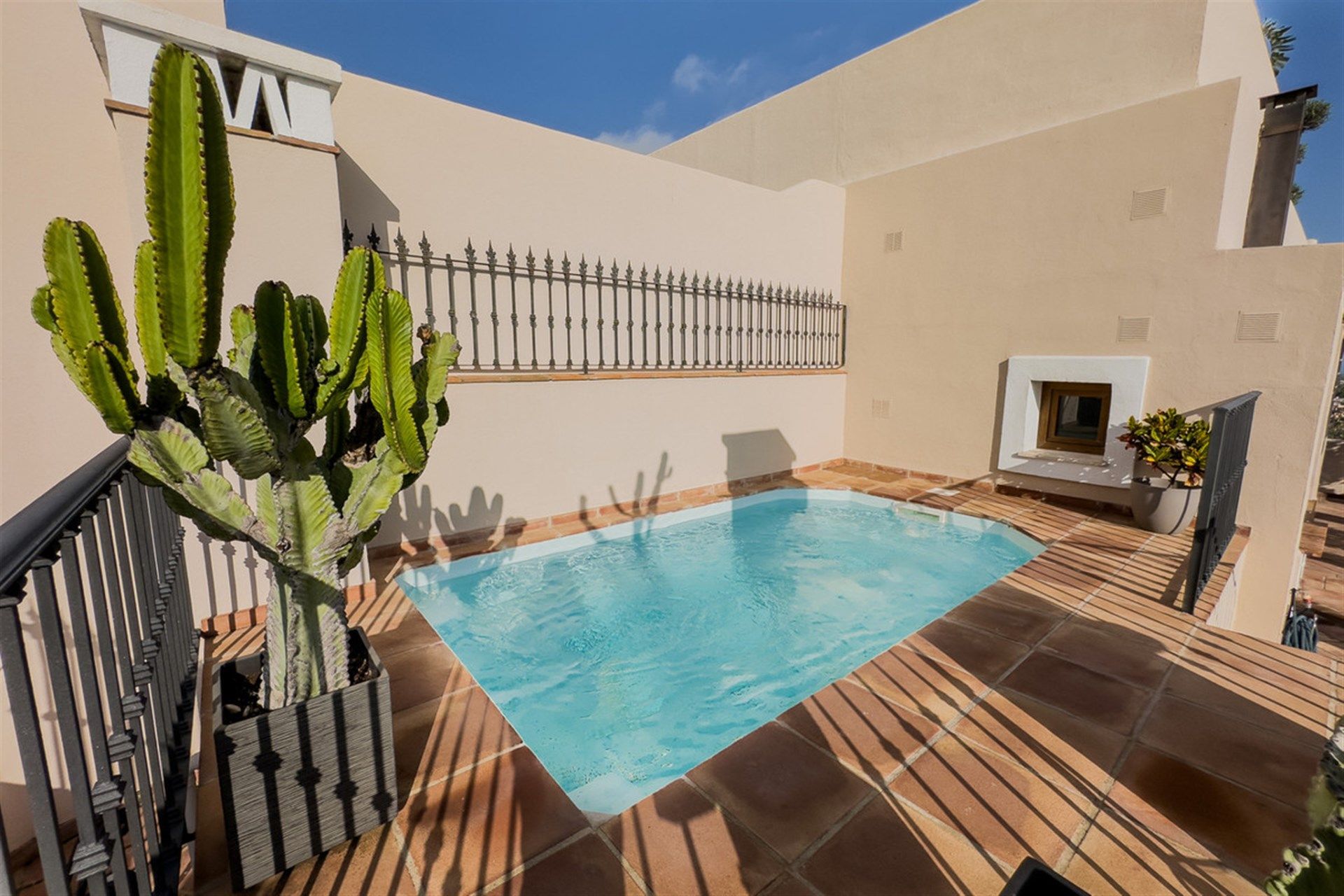 Piscina de Apartament en venda en Estepona amb Aire condicionat