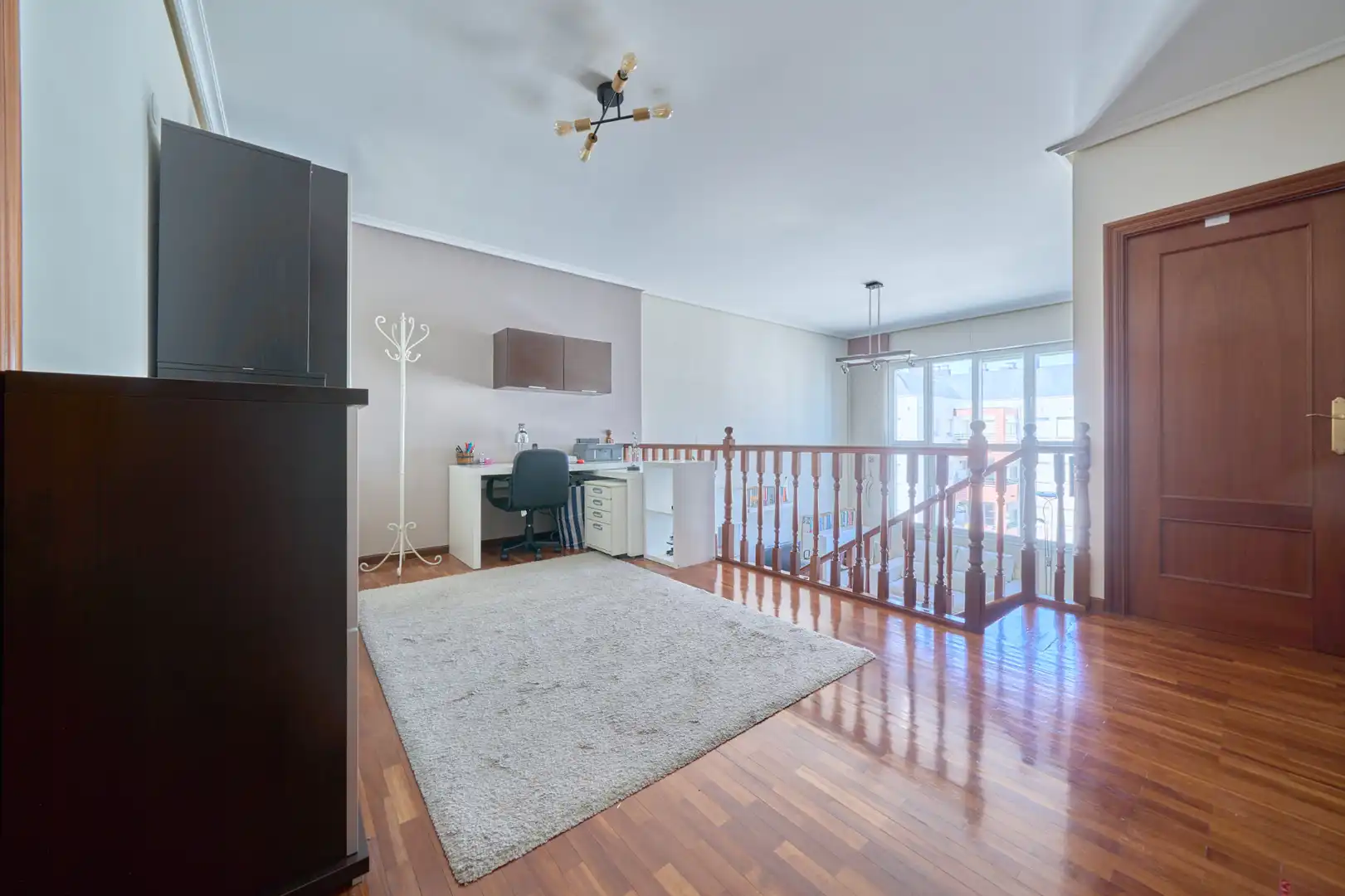 Sala de estar de Dúplex en venta en Vitoria - Gasteiz con Terraza, Trastero y Amueblado
