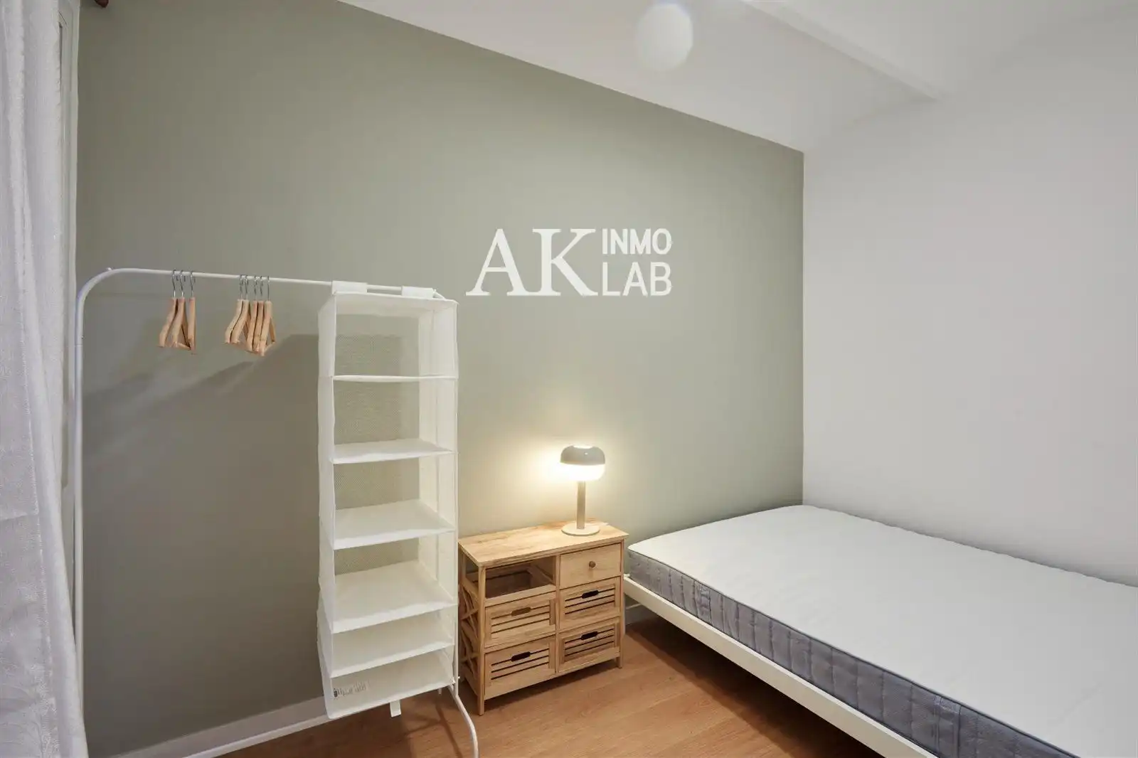 Bedroom of Apartments for sale in Barcelona  with Air Conditioner, Terrace and Furnished