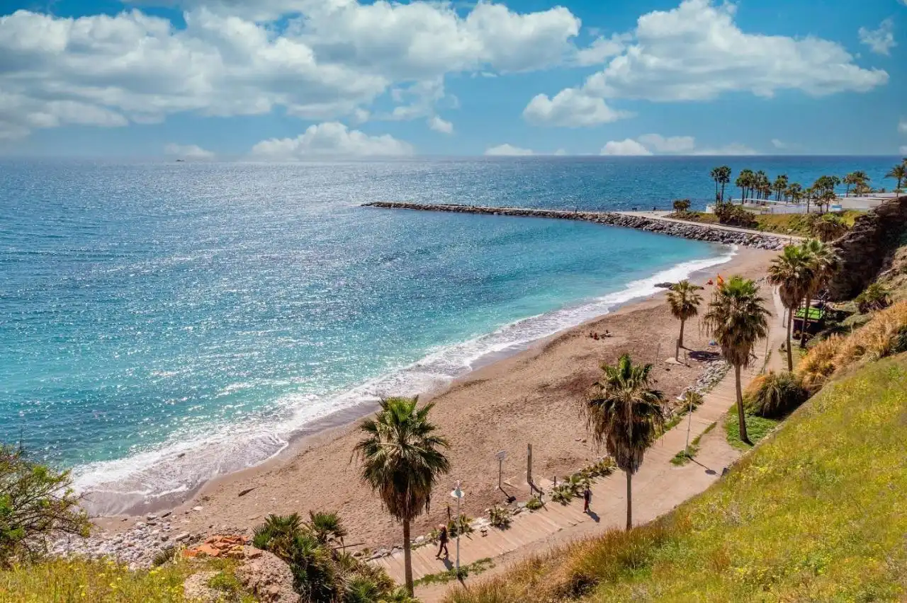 Vista exterior de Ático en venta en Benalmádena con Aire acondicionado, Calefacción y Terraza