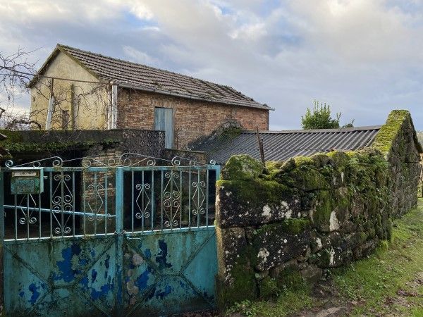 Exterior view of House or chalet for sale in Covelo  with Private garden, Terrace and Storage room