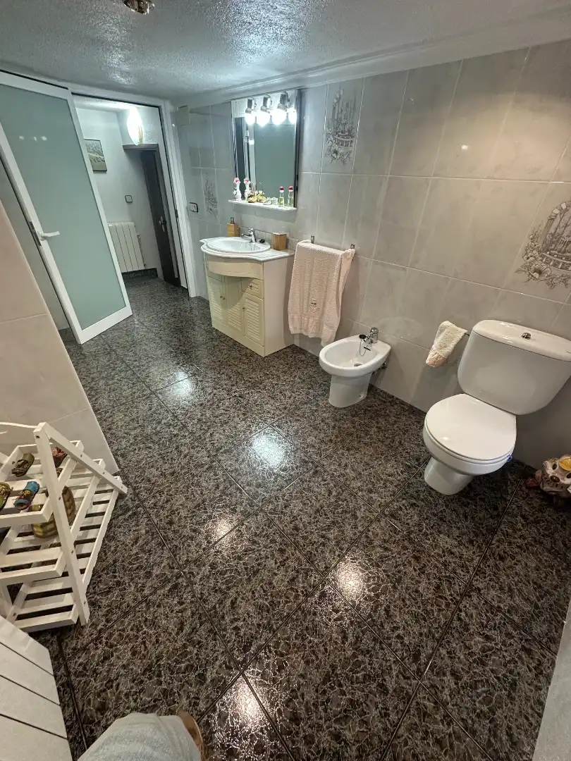 Baño de Casa o chalet en venta en Castellet i la Gornal con Aire acondicionado, Calefacción y Jardín privado