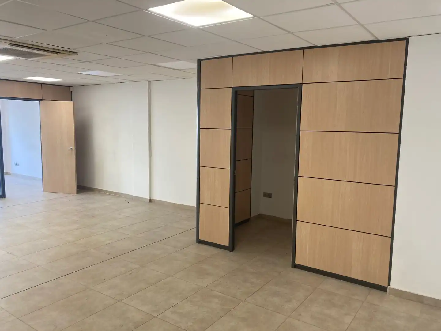 Locale commerciale in affitto a Academia 23, imagen 16