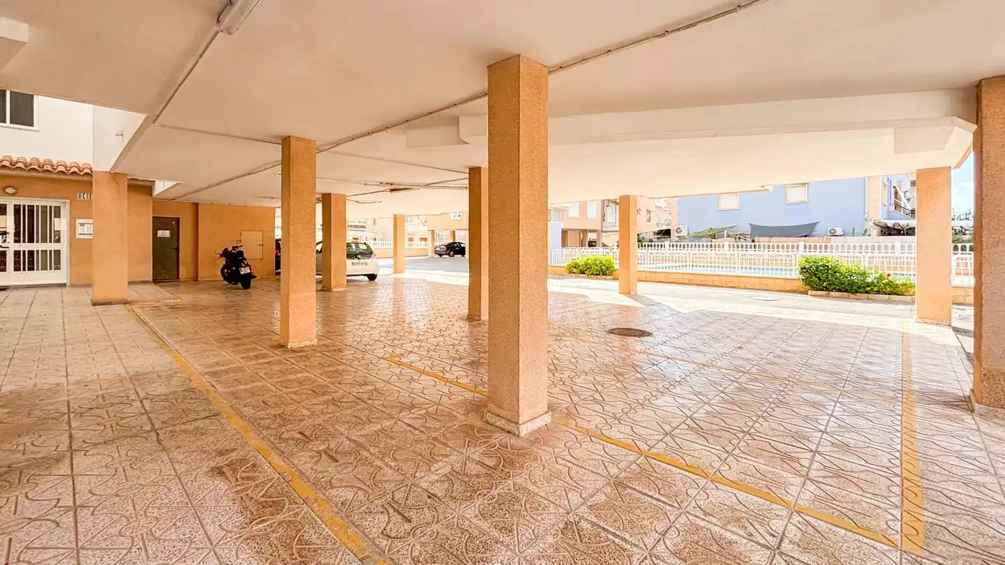 Parking de Apartamento en venta en Santa Pola con Aire acondicionado, Terraza y Piscina