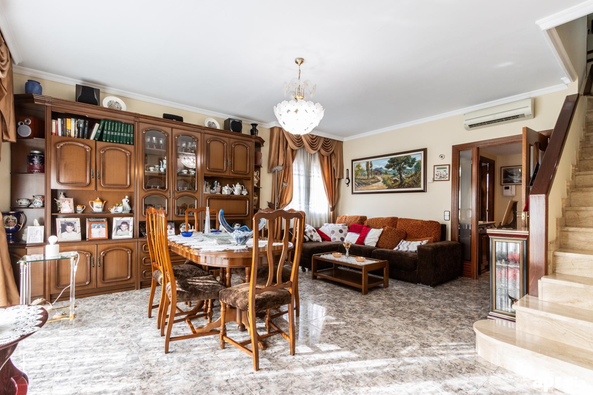 Living room of Single-family semi-detached for sale in Sabadell  with Heating and Terrace