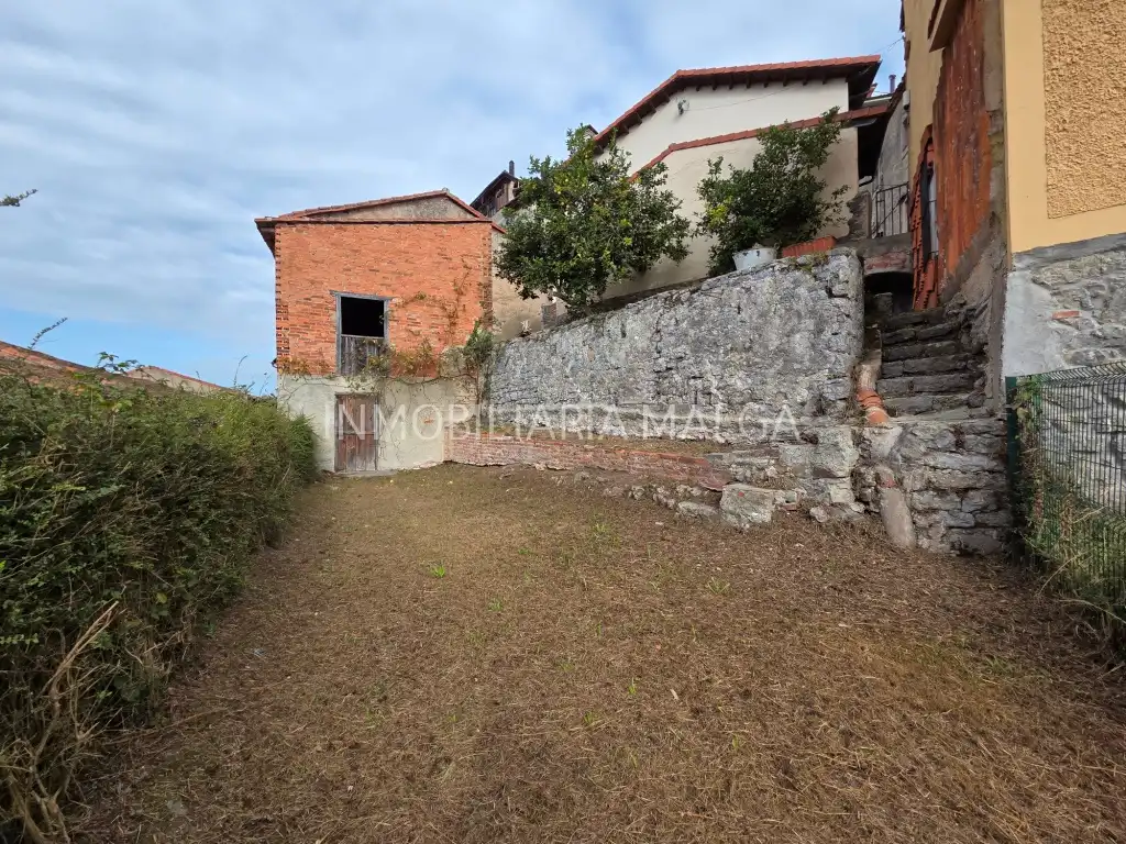 Casa a schiera con giardino in vendita a Calle Bajadaal Mercado 40