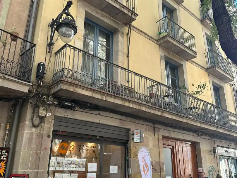 Vista exterior de Local en venta en Barcelona con Aire acondicionado, Calefacción y Internet