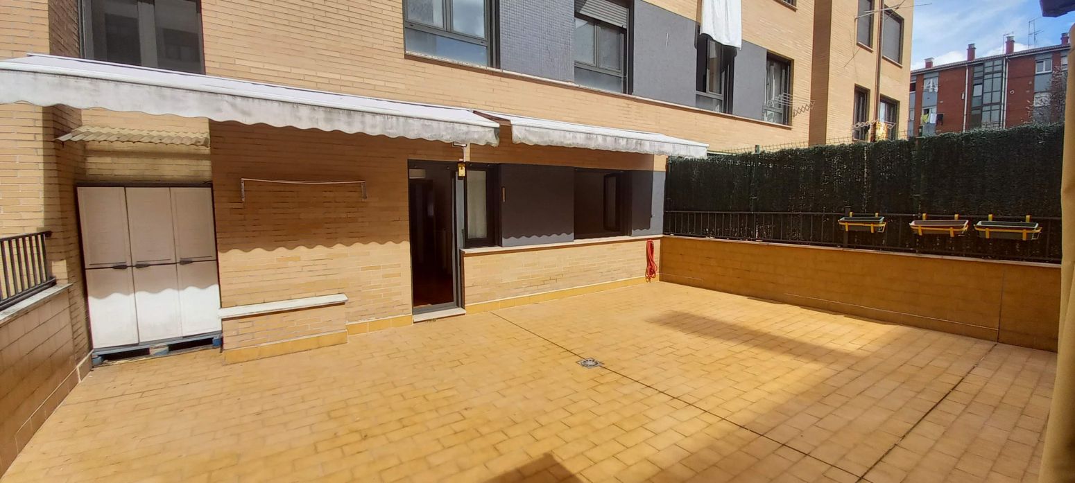 Terrassa de Pis de lloguer en Gijón  amb Calefacció, Parquet i Terrassa