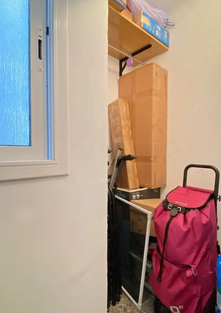 Flat for sale in L'Hospitalet de Llobregat  with Air Conditioner, Oven and Balcony
