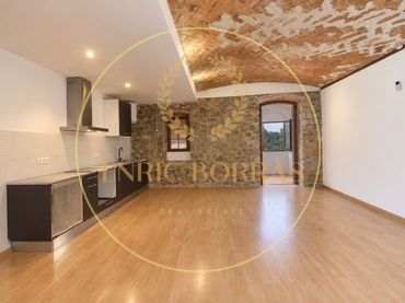 Appartamento con balcone in vendita a Carrer Orient 8