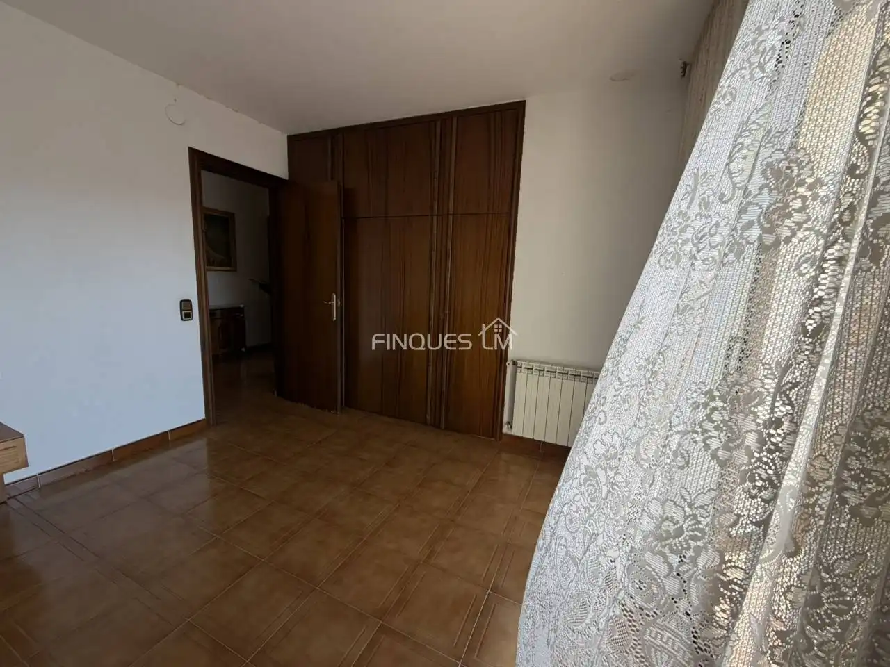 Dormitori de Casa adosada en venda en Tordera amb Jardí privat, Terrassa i Piscina