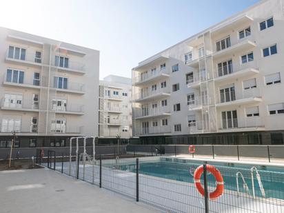 Piscina de Planta baixa de lloguer en  Granada Capital amb Terrassa, Forn i Piscina comunitària