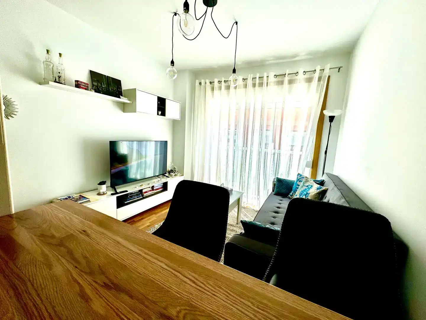 Living room of Flat for rent in Poio  with Parquet flooring, Storage room and Furnished