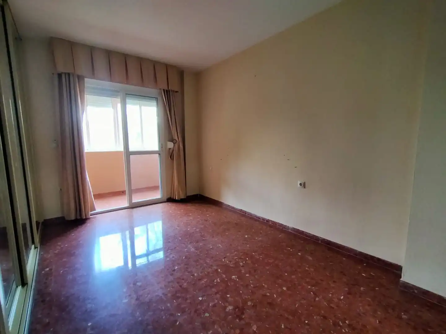 Bedroom of Flat for sale in Sevilla  with Air Conditioner and Terrace