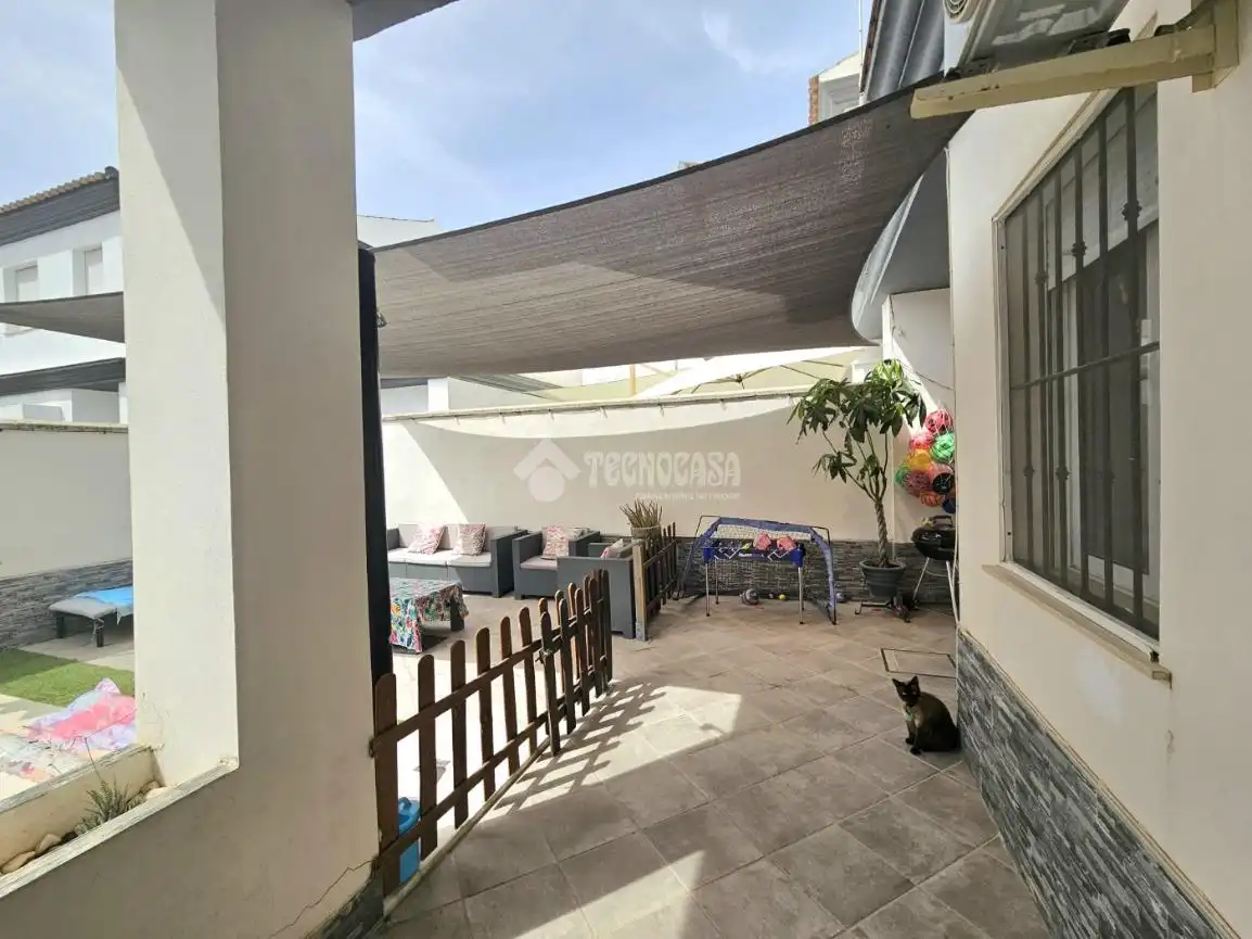 Terrace of Detached homes for sale in Almensilla
