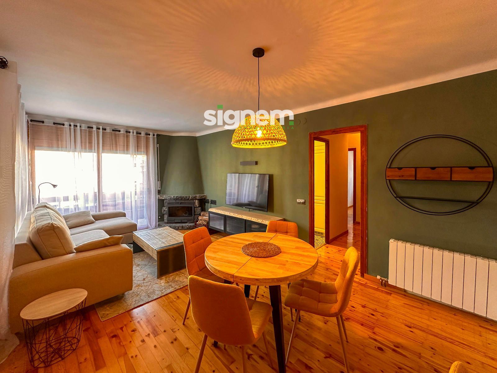 Living room of Flat to rent in Alp  with Heating, Parquet flooring and Terrace