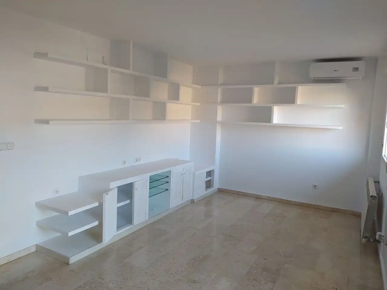 Wohnzimmer von Maisonette zur Miete in  Granada Capital mit Klimaanlage, Terrasse und Balkon